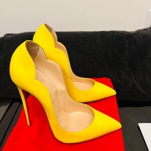 Christian Louboutin Hot Chick 130mm
